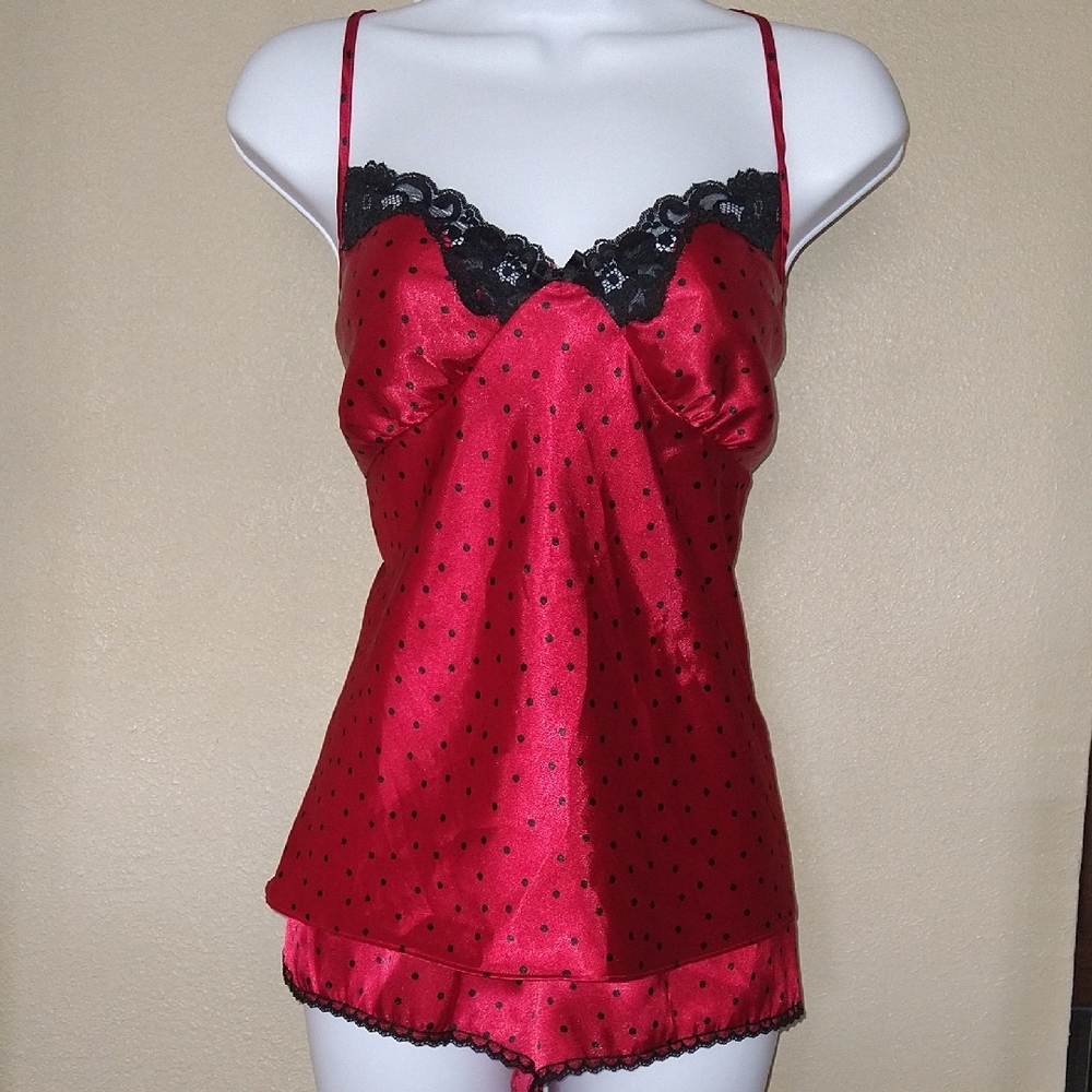 Gilligan & O'Malley Red and Black Lace Trim Pajama Camisole